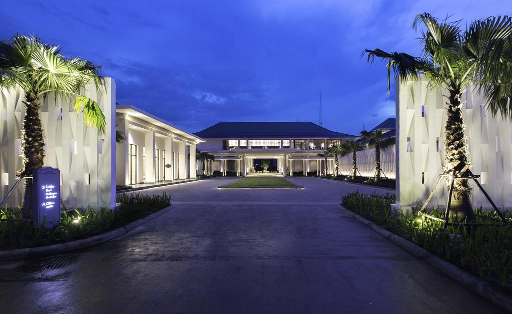 U Sathorn Bangkok Otel Dış mekan fotoğraf